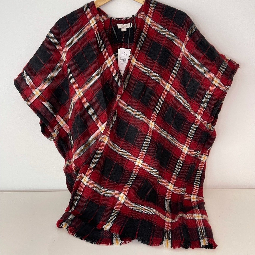 LOFT Poncho Wrap Red and Black Plaid NWT Women’s Size XS/S - Picture 2 of 8